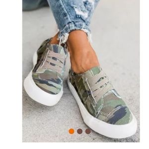 Green camo print sneakers